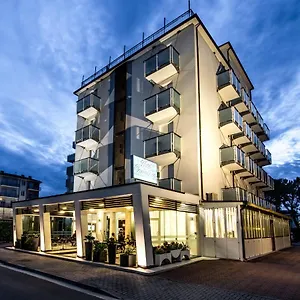 Hotel & Carinthia S ***